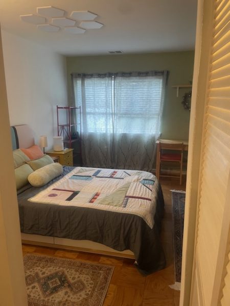 Furnished large room with en suite bathroom in North Bethesda $860/month – for female tenant only