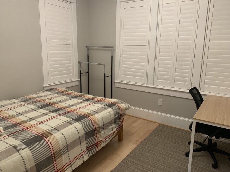 8-minute Walk to NIH: Master Bedroom with Walk-in Closet, Private Bathroom and Free Utilities (Available mid June 2025)